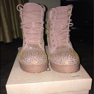 Cape Robin Bling Boots